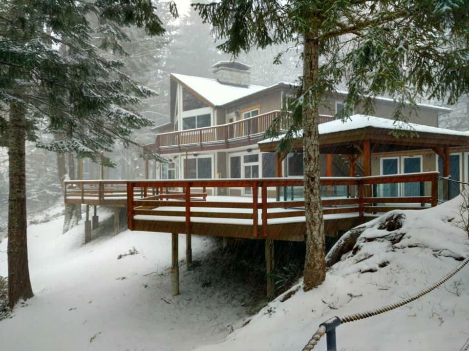Gowlland Harbour Resort Heriot Bay Exteriör bild
